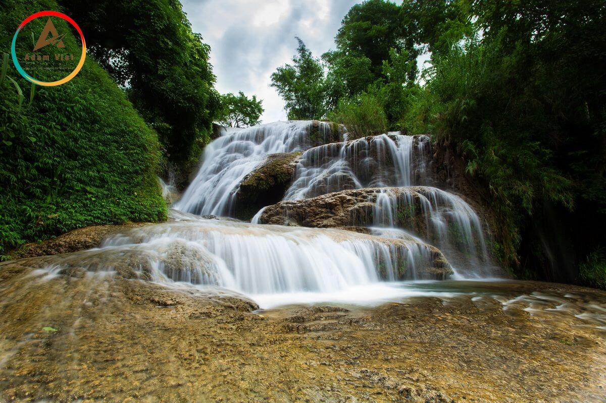 Du lịch thác Mu Hòa Bình